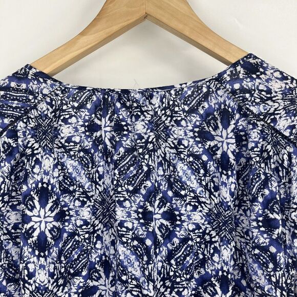 Lucky Brand Top Size Medium Women Blue Blouse Geo Print Eyelet Peasant V Neck - Picture 5 of 6